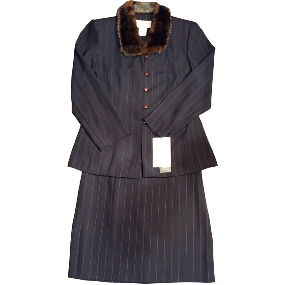 NWT VTG Jessica Howard Black Stripe 2 Piece Suit, Size 10 P, Faux Fur Collar
